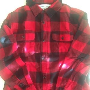 Old Navy boy’s buffalo red plaid shirt size large